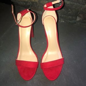 NWOT. Wild Diva Lounge 3” High Heels.